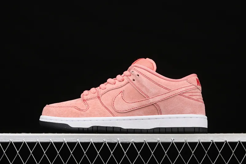 All Categories Nk SB Dunk Series Nk SB Dunk Low low-top sneakers NK SB Dunk Low "Pink" suede pink salmon pink and white suede smashed backboard fashion casual sneakers CV1655-600